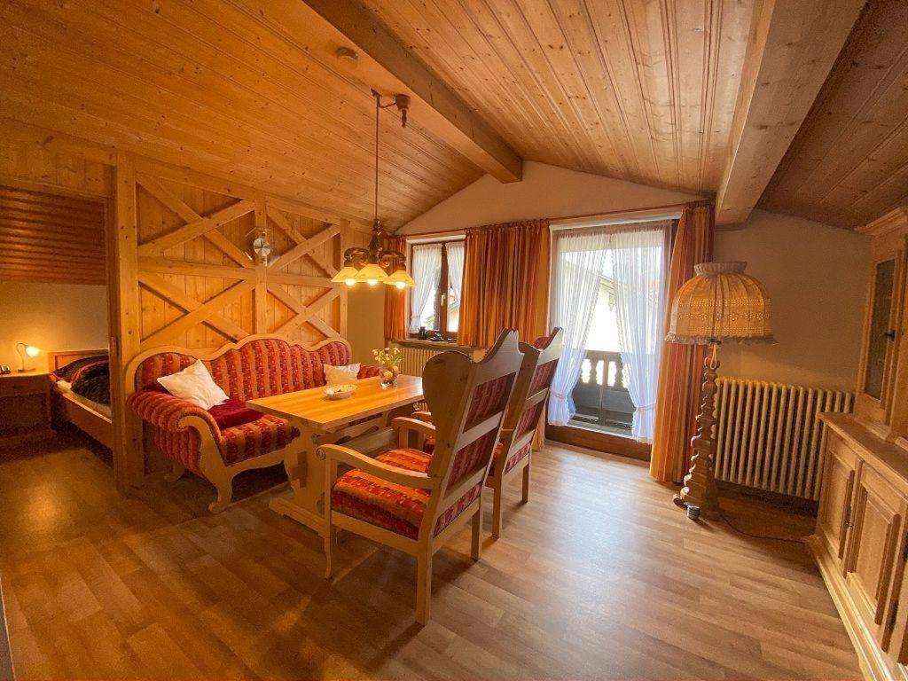 Ferienwohnung Emilia Mit Bergblick Ruhpolding Exterior photo